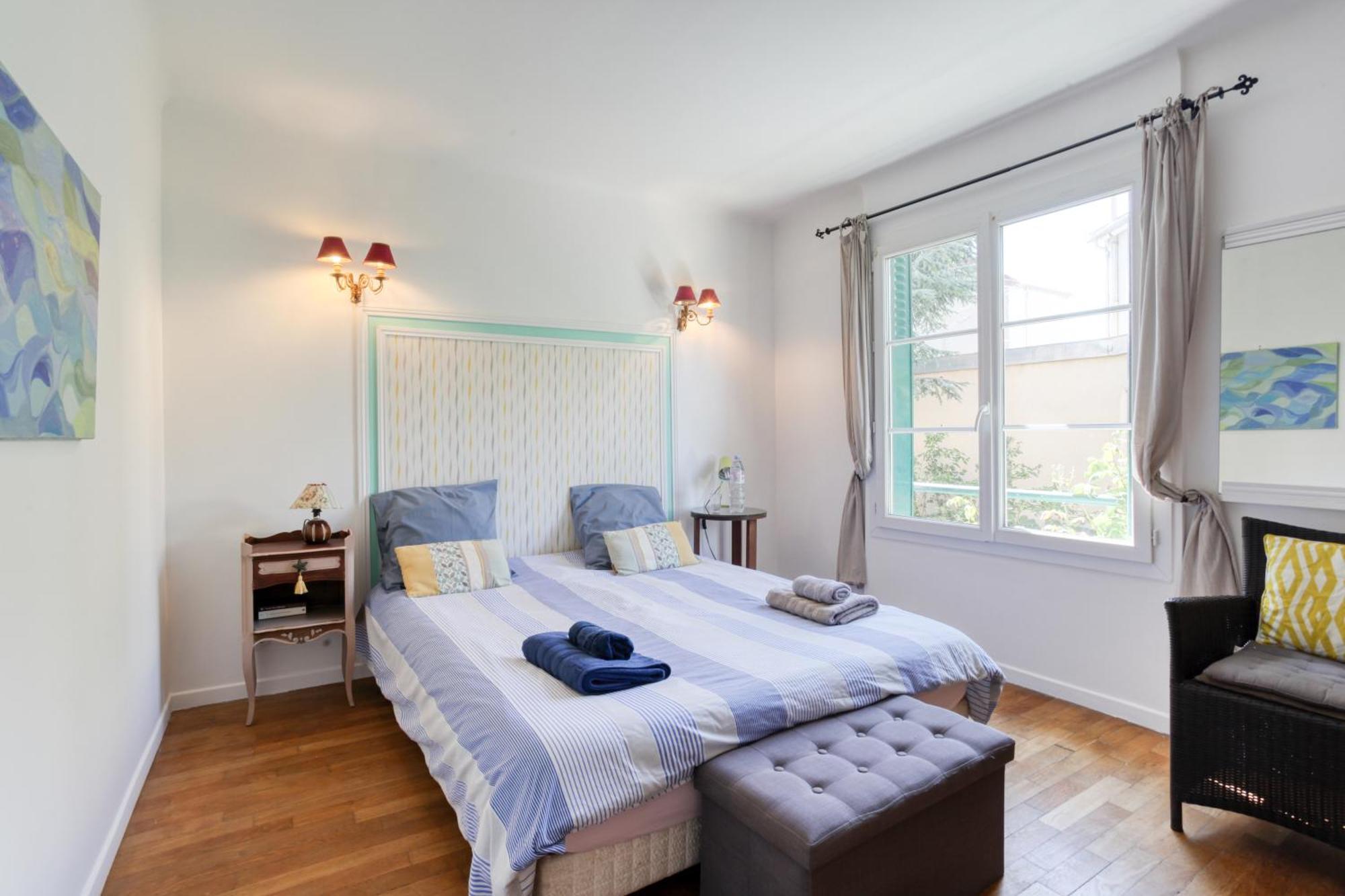 Apartamento Time Of Travel Rueil-Malmaison Exterior foto